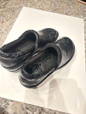 b.o.c. Peggy Tooled Black Floral Embossed Comfort Clogs